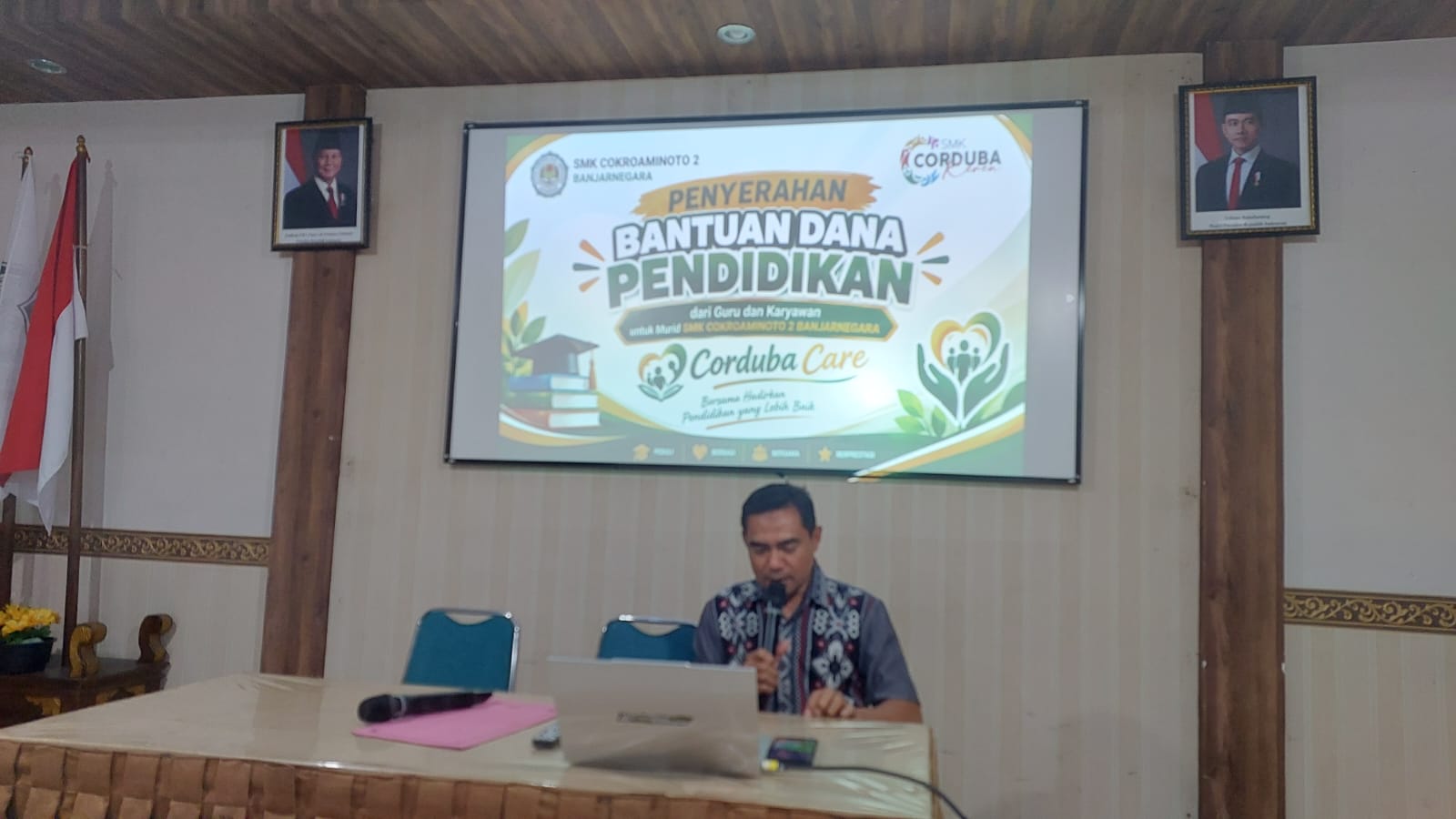 Wujud Kepedulian Sesama: Guru dan Tenaga Kependidikan SMK Cokroaminoto 2 Banjarnegara Salurkan Bantuan Dana Pendidikan Lewat 